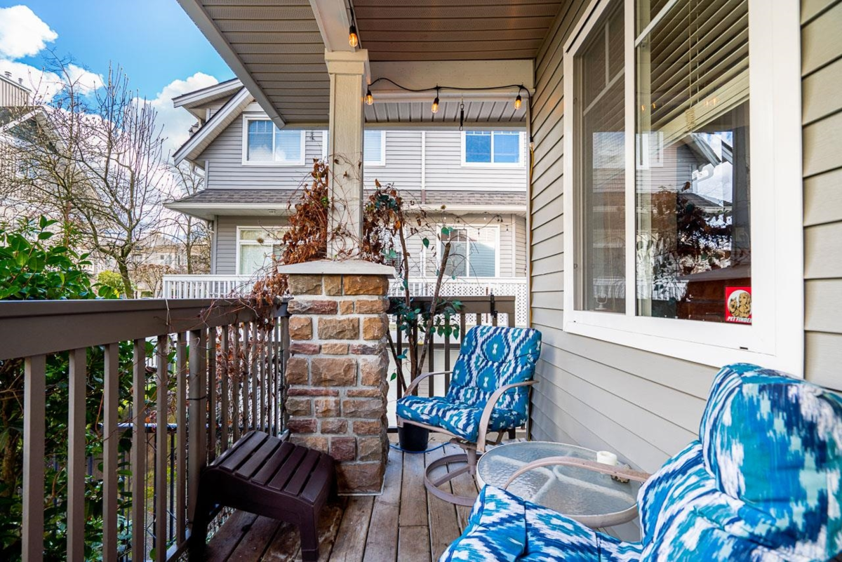Kitchen Photo of 5 19063 Mcmyn Road, Pitt Meadows, BC