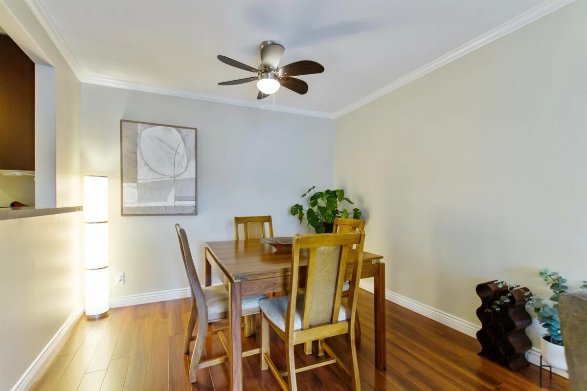 Kitchen Island Photo of 306 2357 Whyte Avenue, Port Coquitlam, BC