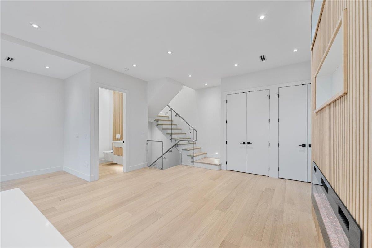 Basement Recreation Room Photo of 102 1518 Hatton Avenue, Burnaby, BC