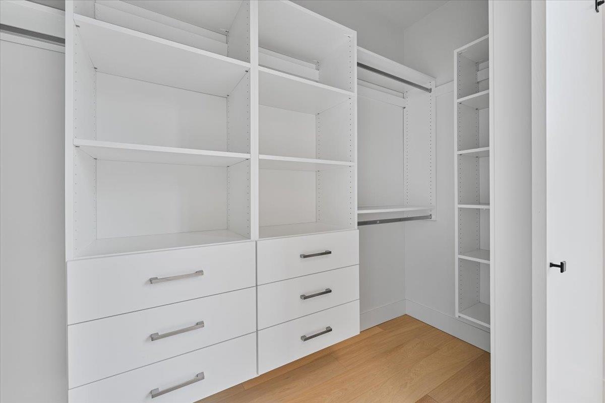 Hallway Photo of 102 1518 Hatton Avenue, Burnaby, BC