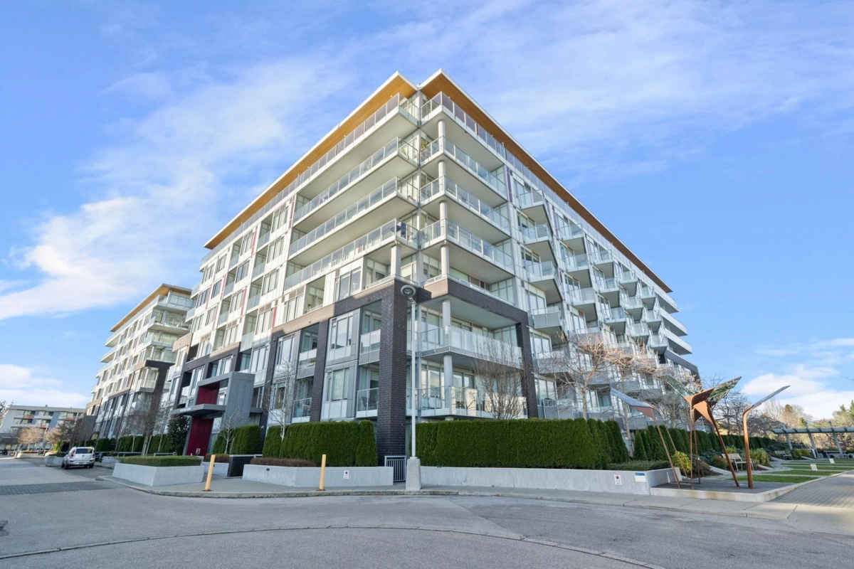 Hallway Photo of 613 10788 No. 5 Road, Richmond, BC