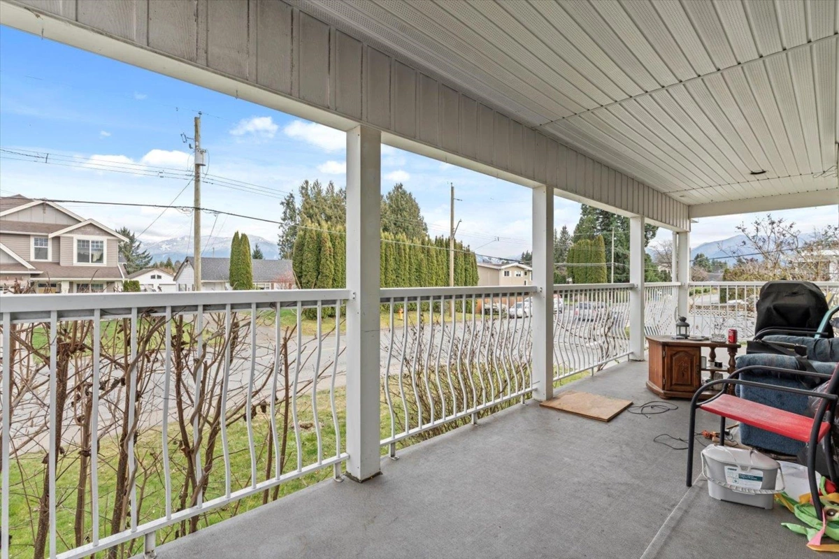 Living Room Photo of 45675 Marshall Avenue, Chilliwack, BC