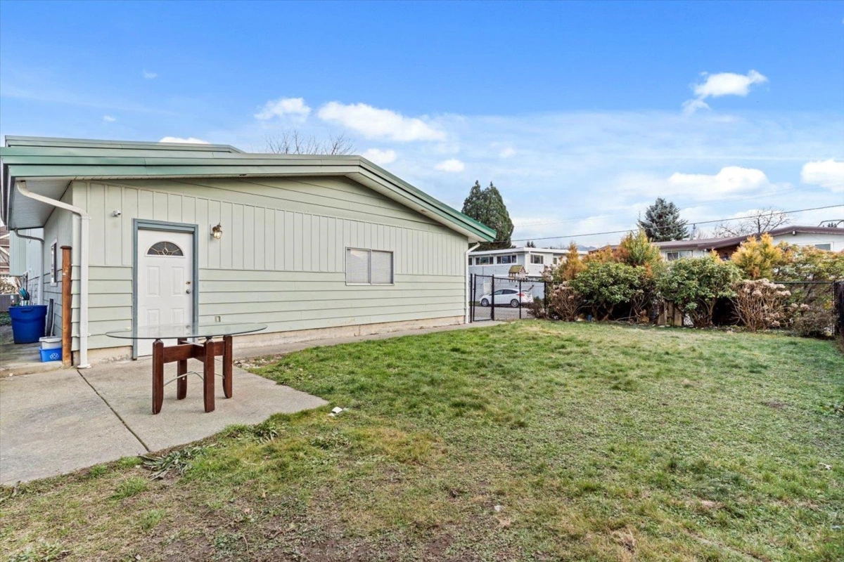 Outdoor Kitchen Photo of 45675 Marshall Avenue, Chilliwack, BC
