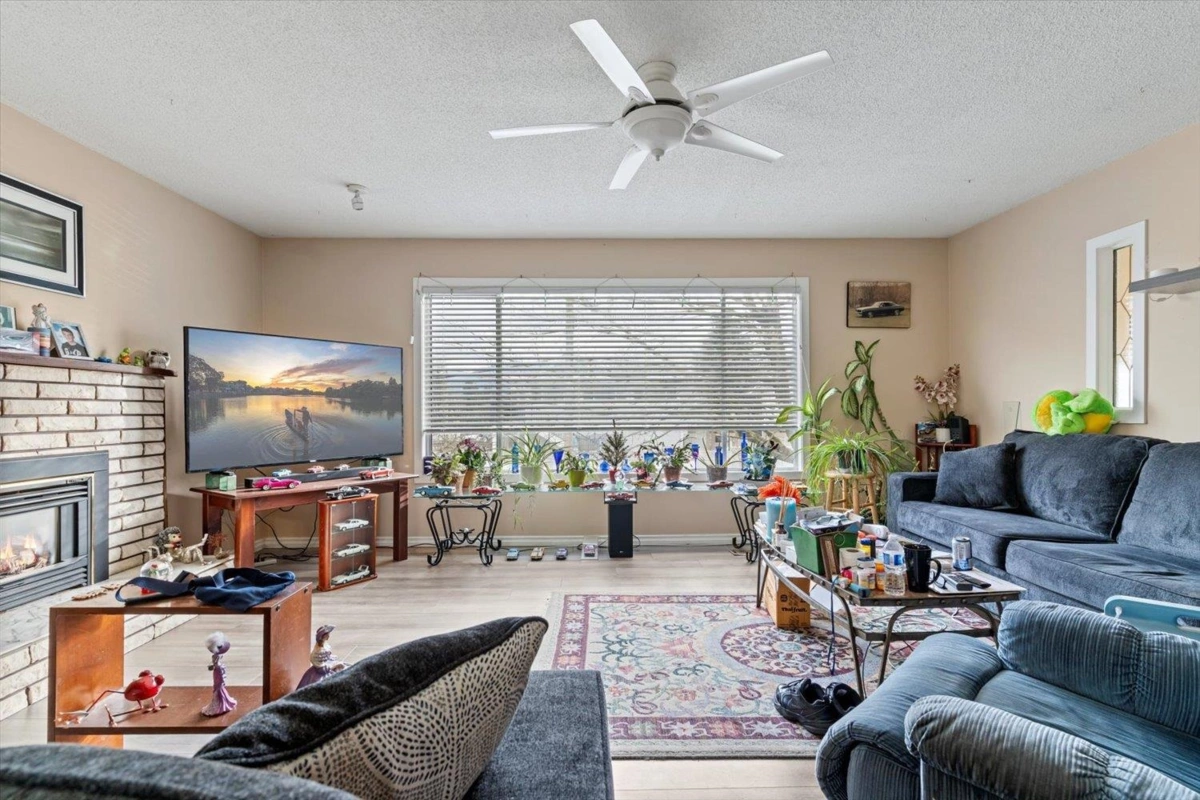 Primary Bathroom Photo of 45675 Marshall Avenue, Chilliwack, BC