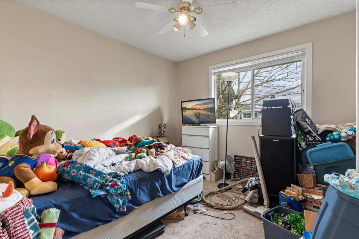 Swimming Pool Photo of 45675 Marshall Avenue, Chilliwack, BC