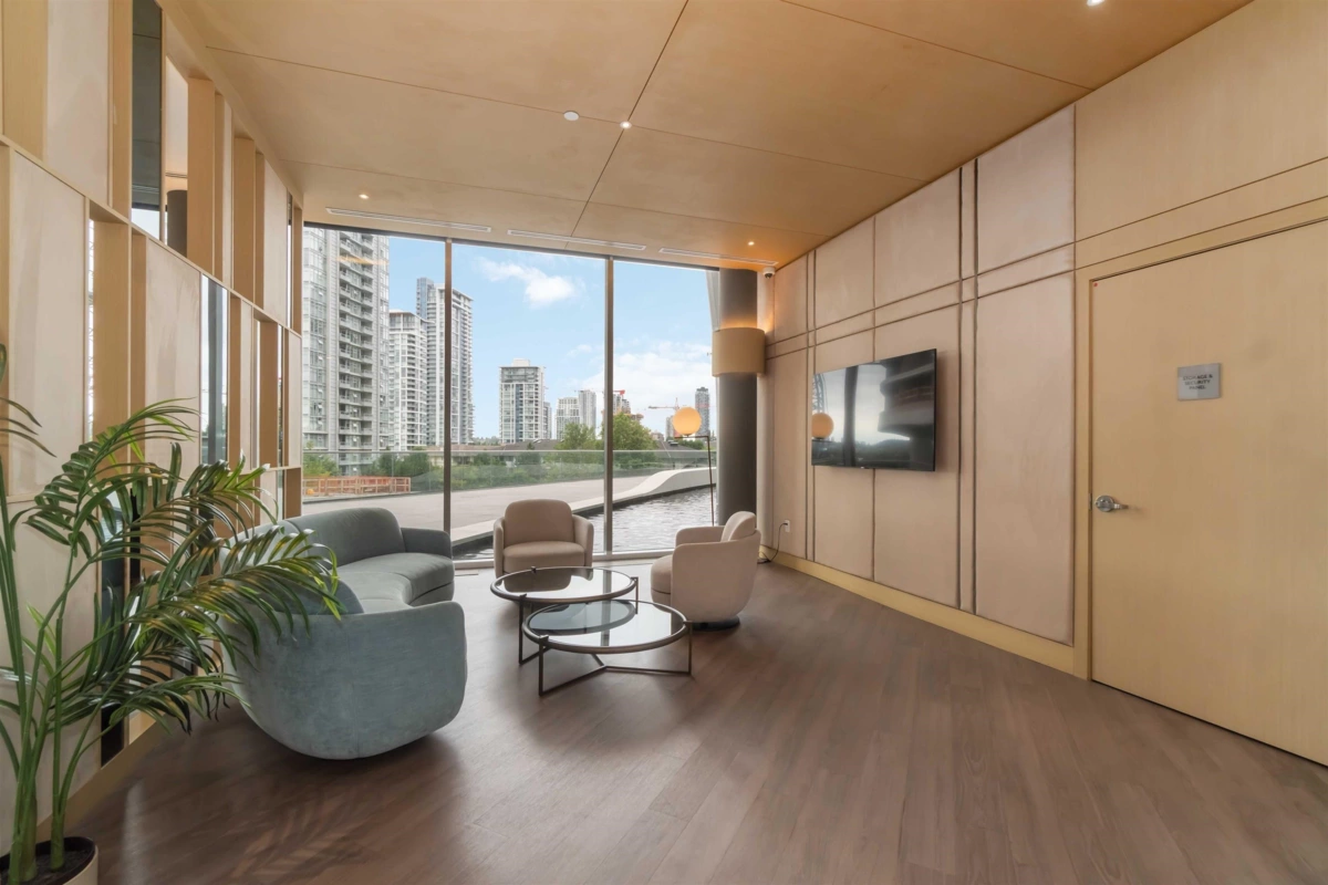 Garden / Landscaping Photo of 2306 4880 Lougheed Highway, Burnaby, BC