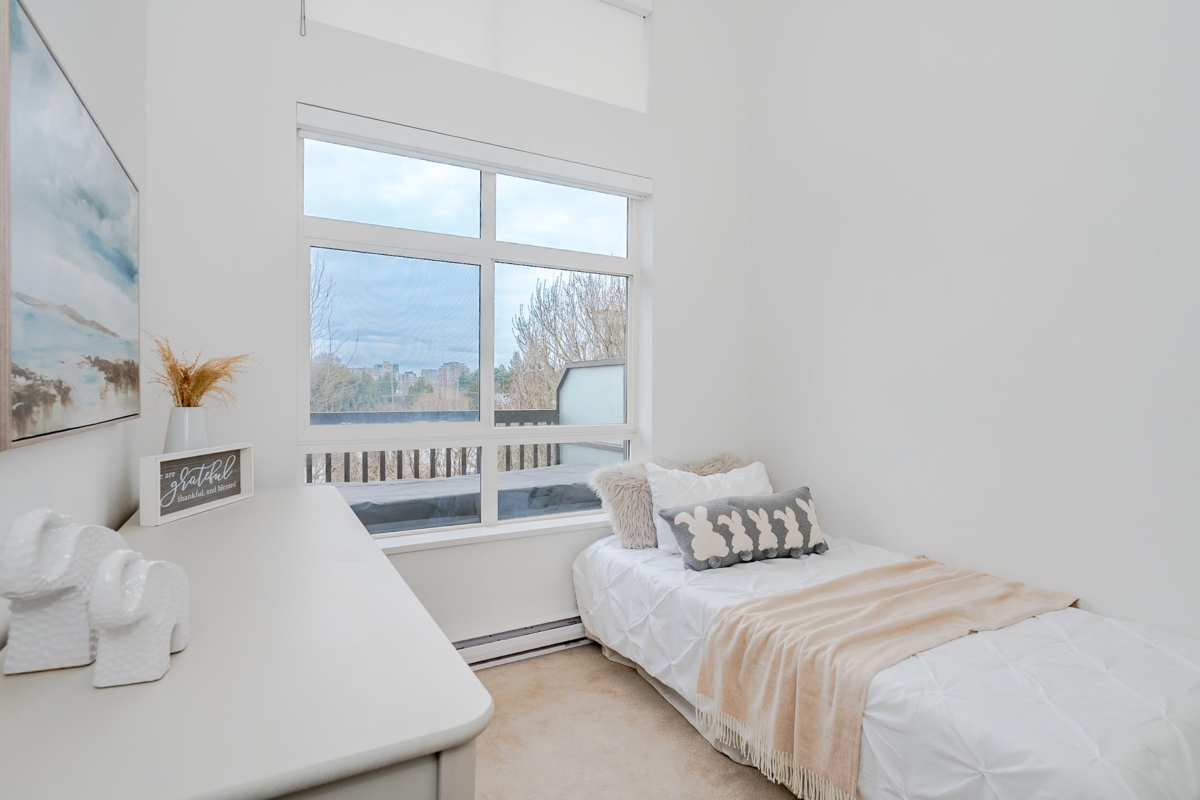 Bedroom 2 Photo of 409 9233 Ferndale Road, Richmond, BC