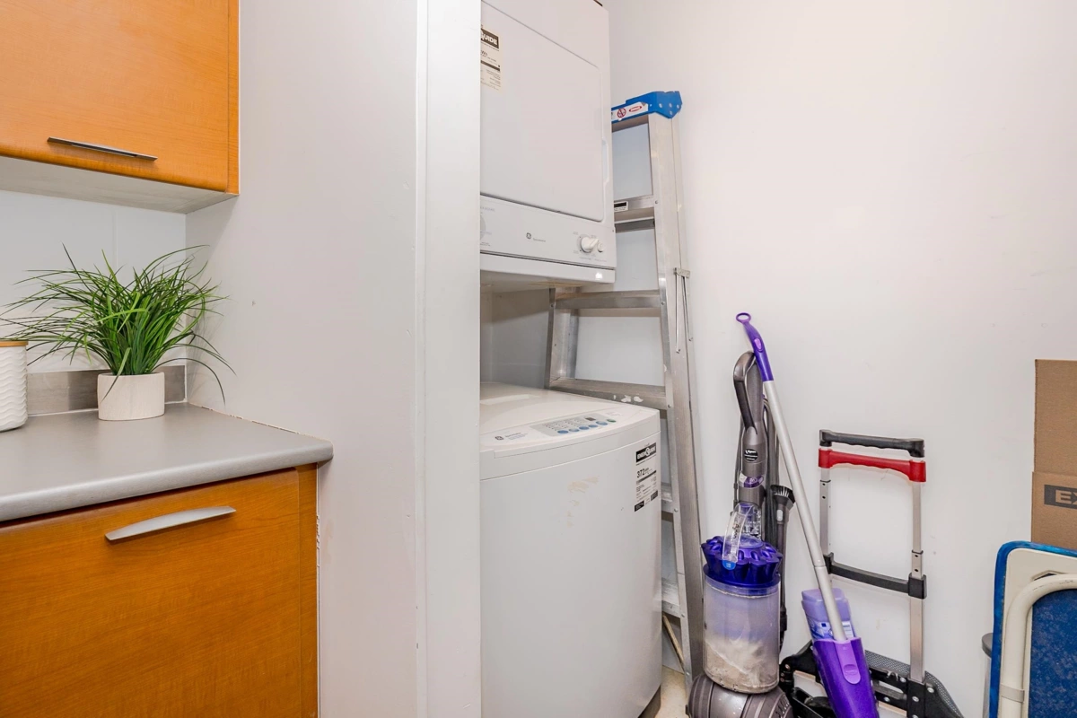 Powder Room Photo of 409 9233 Ferndale Road, Richmond, BC