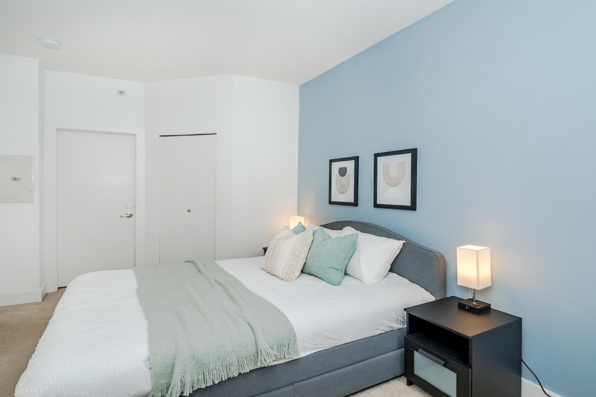 Walk-In Closet Photo of 409 9233 Ferndale Road, Richmond, BC