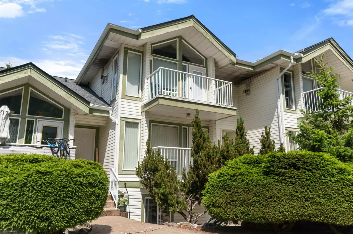 Outdoor Deck Photo of 202 1275 Scott Drive, Hope, BC