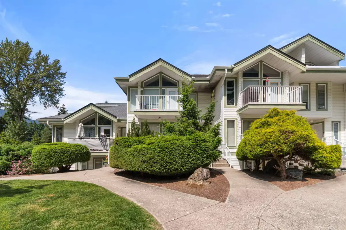 Outdoor Patio Photo of 202 1275 Scott Drive, Hope, BC
