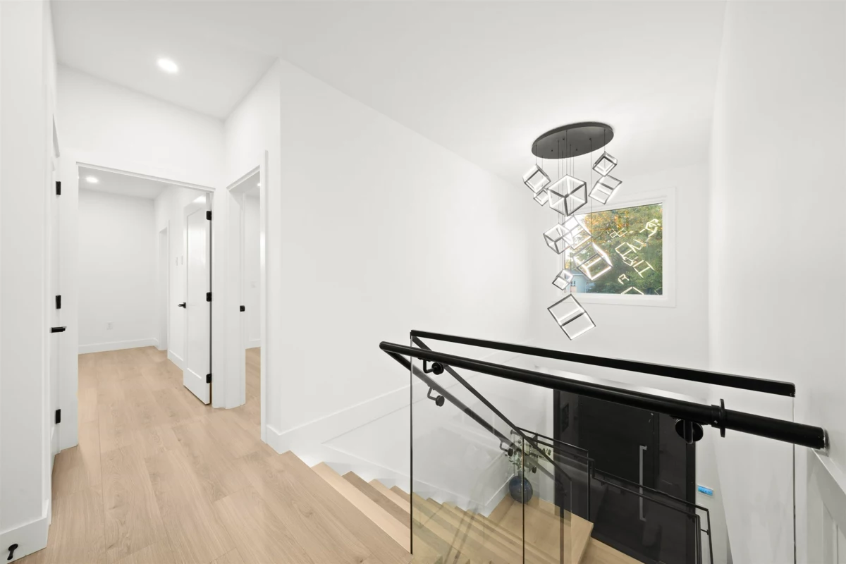 Entry Foyer Photo of 16178 78 Avenue, Surrey, BC