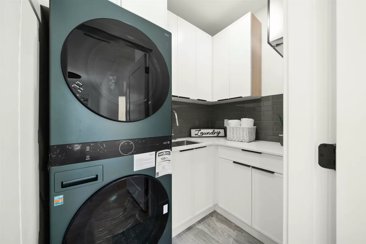 Front Yard Photo of 16178 78 Avenue, Surrey, BC