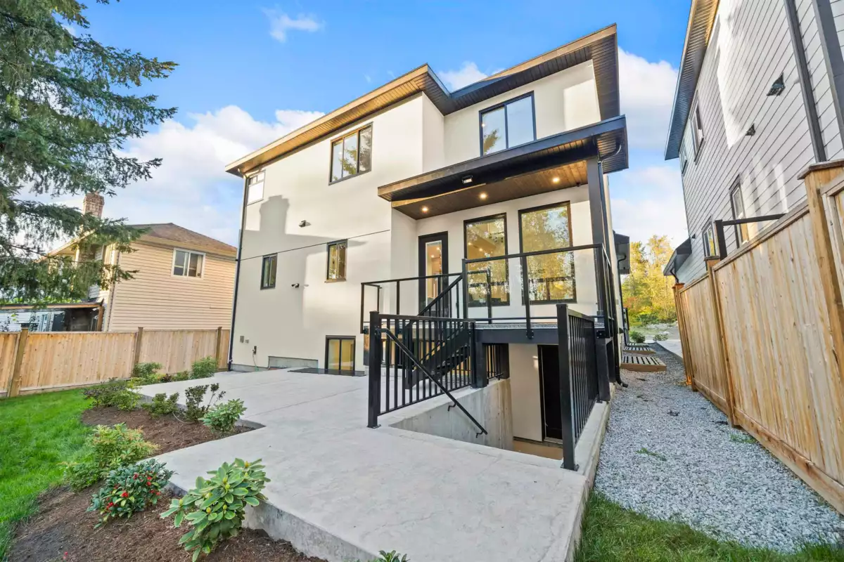 Outdoor Kitchen Photo of 16178 78 Avenue, Surrey, BC