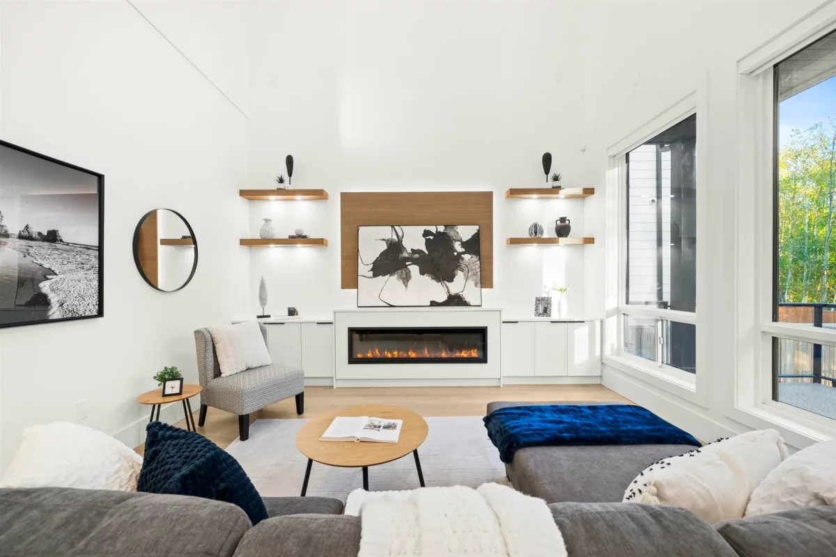 Walk-In Closet Photo of 16178 78 Avenue, Surrey, BC