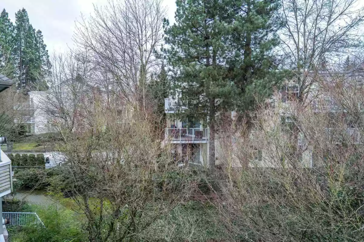 Staircase Photo of 307 16137 83 Avenue, Surrey, BC