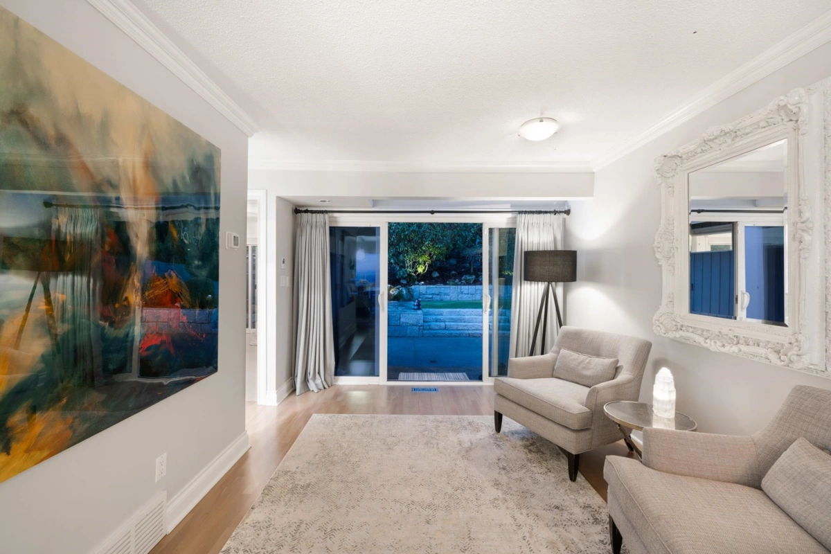 Basement Recreation Room Photo of 310 Beaver Road, North Vancouver, BC