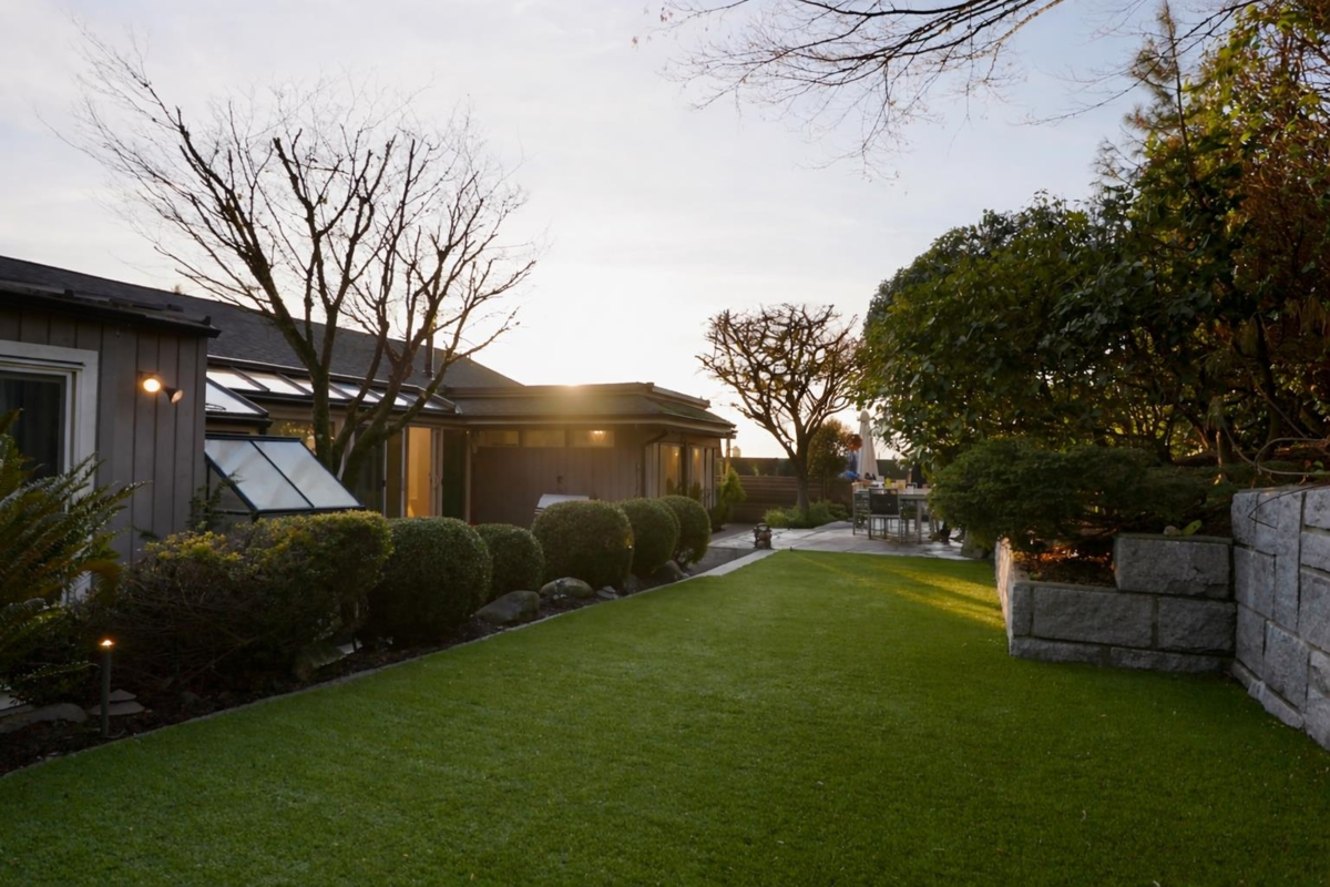 Laundry Room Photo of 310 Beaver Road, North Vancouver, BC