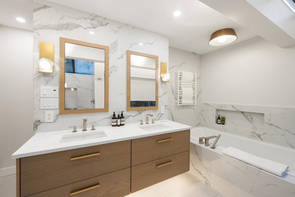 Outdoor Patio Photo of 310 Beaver Road, North Vancouver, BC