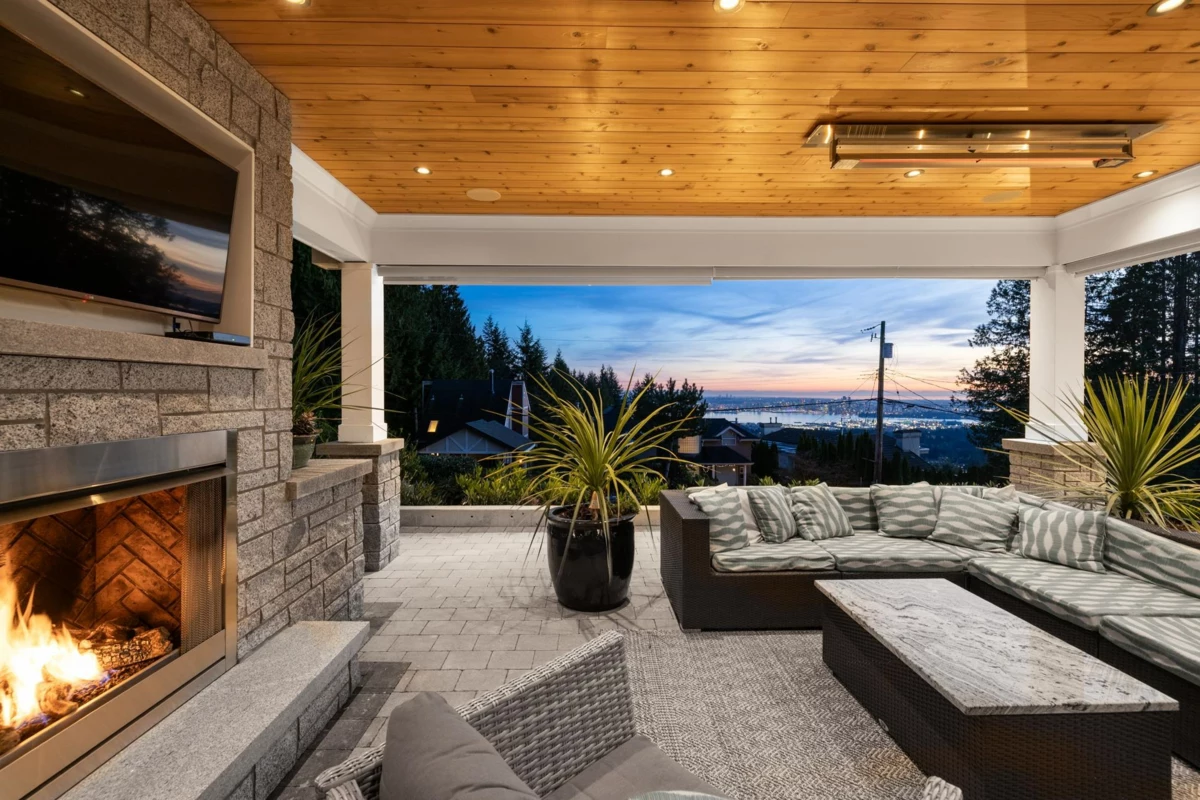 Swimming Pool Photo of 310 Beaver Road, North Vancouver, BC