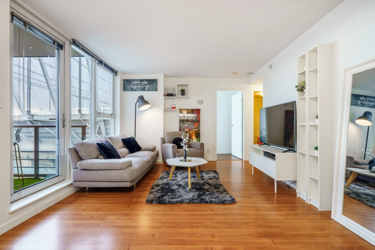 Family Room Photo of 1209 111 W Georgia Street, Vancouver, BC