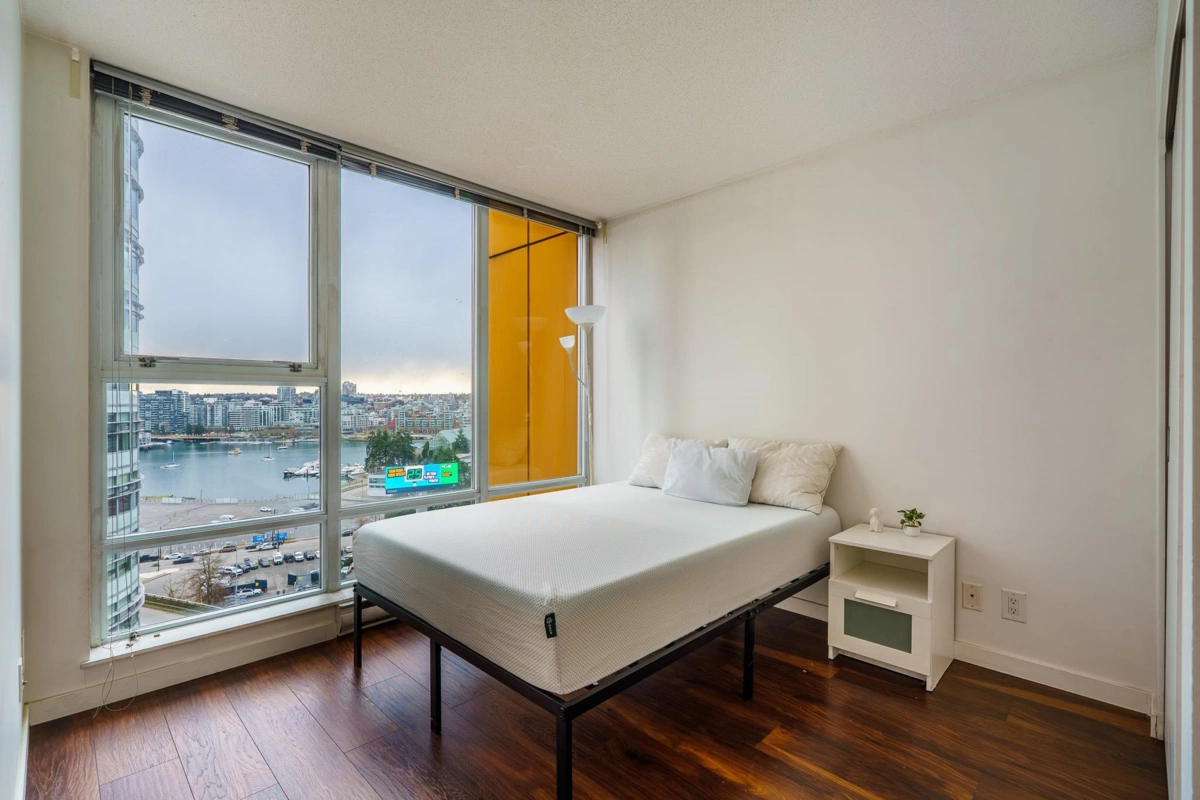 Primary Bedroom Photo of 1209 111 W Georgia Street, Vancouver, BC