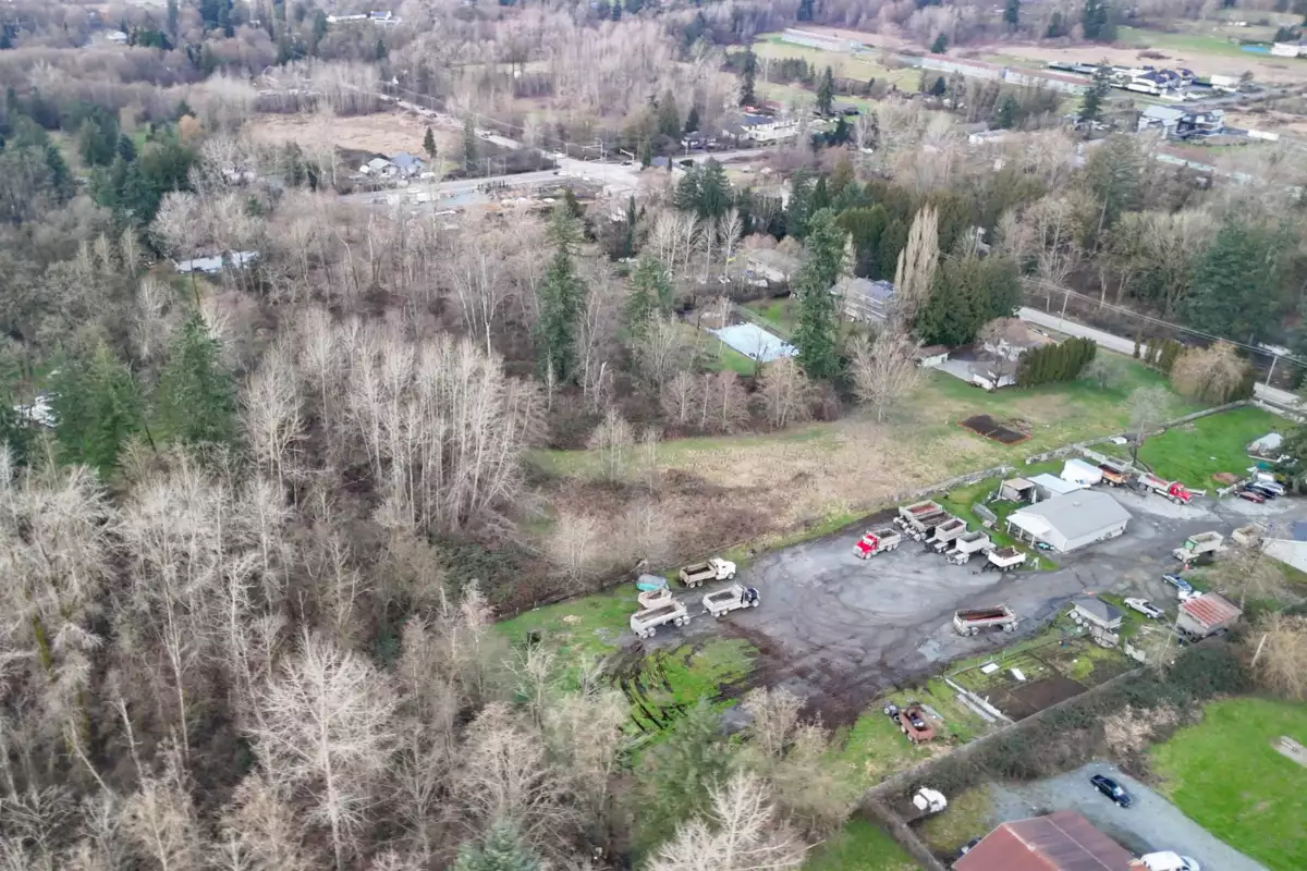 Family Room Photo of 19324 80 Avenue, Surrey, BC