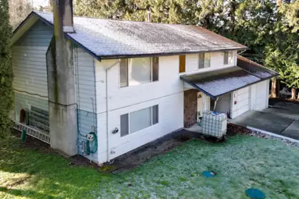 19324 80 Avenue, Surrey, BC