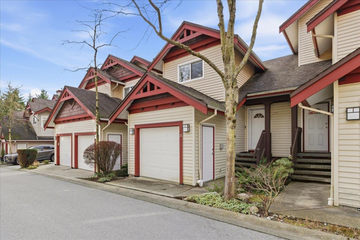 Front Yard Photo of 21 15 Forest Park Way, Port Moody, BC