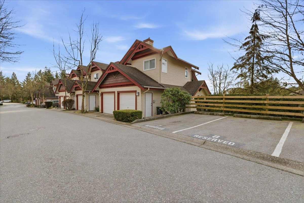 Hallway Photo of 21 15 Forest Park Way, Port Moody, BC