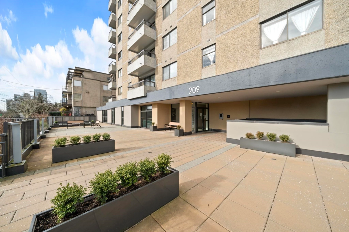 Exterior Rear Photo of 1002 209 Carnarvon Street, New Westminster, BC