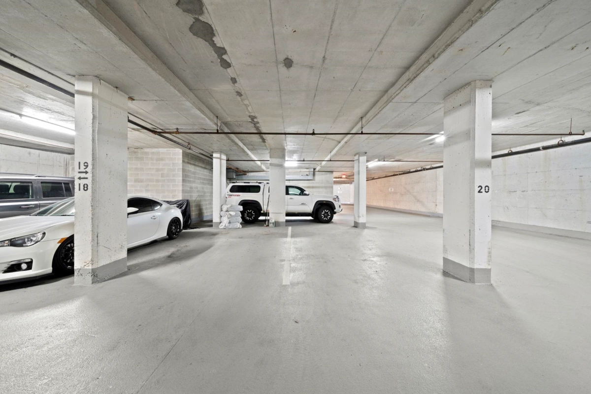 Front Yard Photo of 1002 209 Carnarvon Street, New Westminster, BC