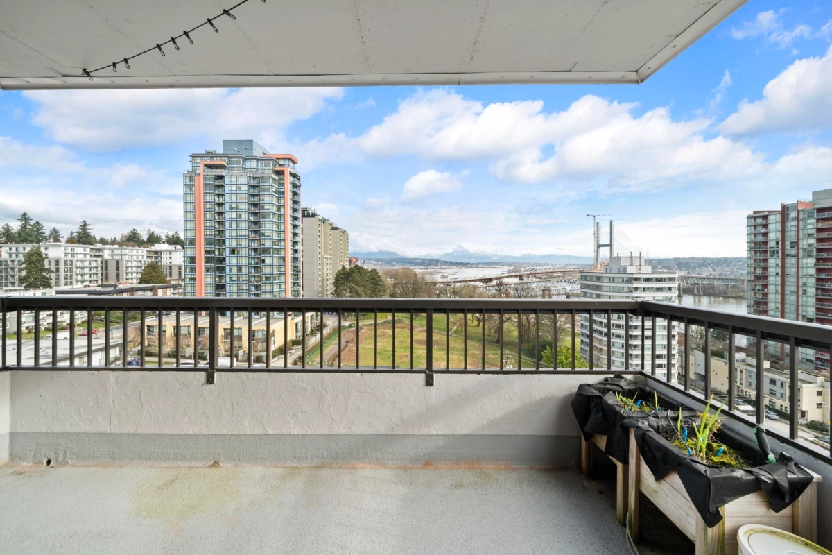 Hallway Photo of 1002 209 Carnarvon Street, New Westminster, BC