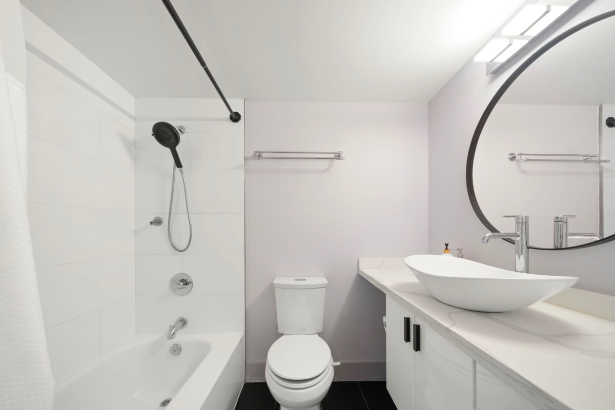 Laundry Room Photo of 1002 209 Carnarvon Street, New Westminster, BC