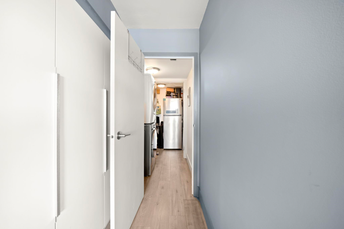 Mudroom Photo of 1002 209 Carnarvon Street, New Westminster, BC