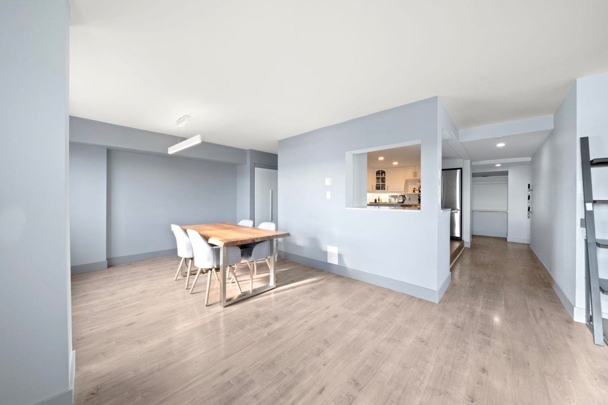 Walk-In Closet Photo of 1002 209 Carnarvon Street, New Westminster, BC