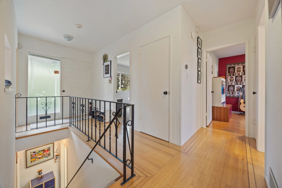 Laundry Room Photo of 8608 Buller Avenue, Burnaby, BC