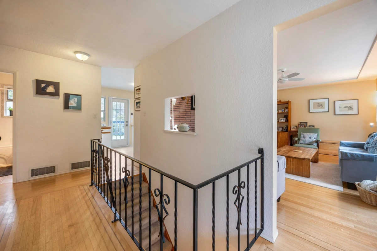 Primary Bathroom Photo of 8608 Buller Avenue, Burnaby, BC