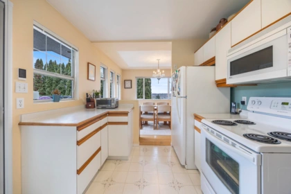 Primary Bedroom Photo of 8608 Buller Avenue, Burnaby, BC