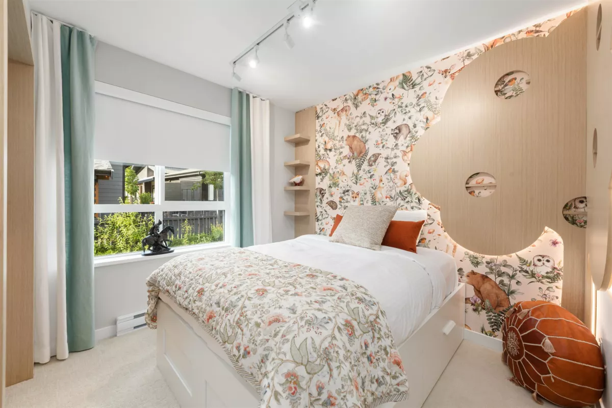 Garage Interior Photo of 41204 Highline Place, Squamish, BC