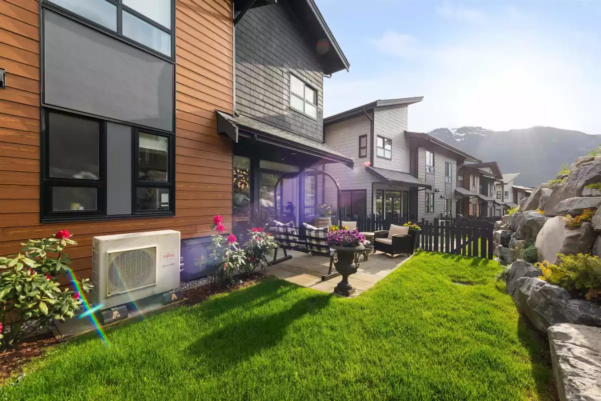 Guest Bathroom Photo of 41204 Highline Place, Squamish, BC