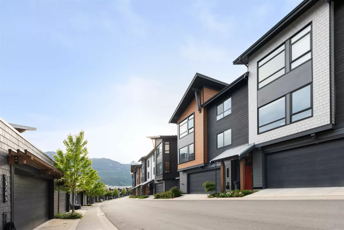 Outdoor Kitchen Photo of 41204 Highline Place, Squamish, BC