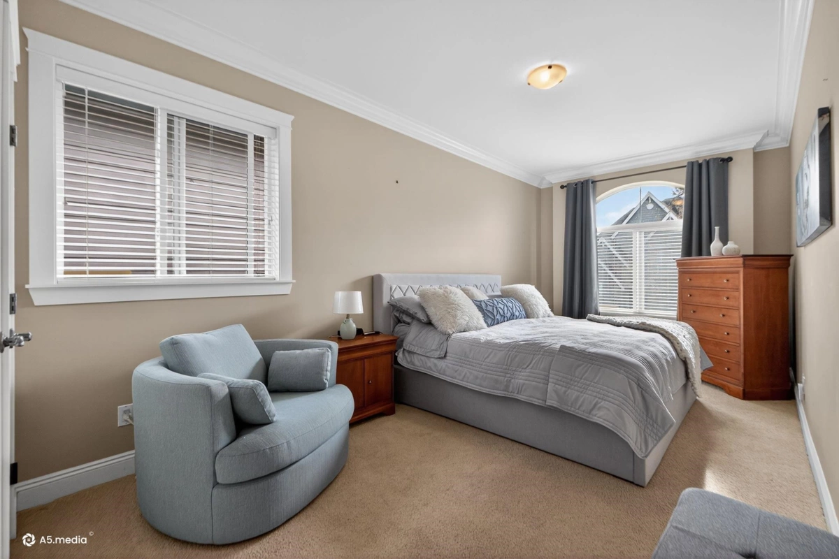 Basement Recreation Room Photo of 16309 25 Avenue, Surrey, BC