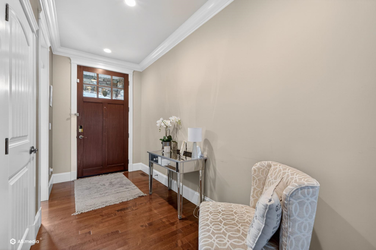 Family Room Photo of 16309 25 Avenue, Surrey, BC