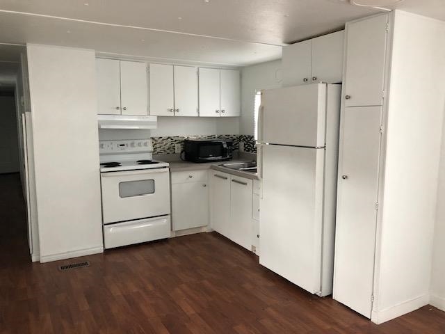 Family Room Photo of 8 12868 229 Street, Maple Ridge, BC