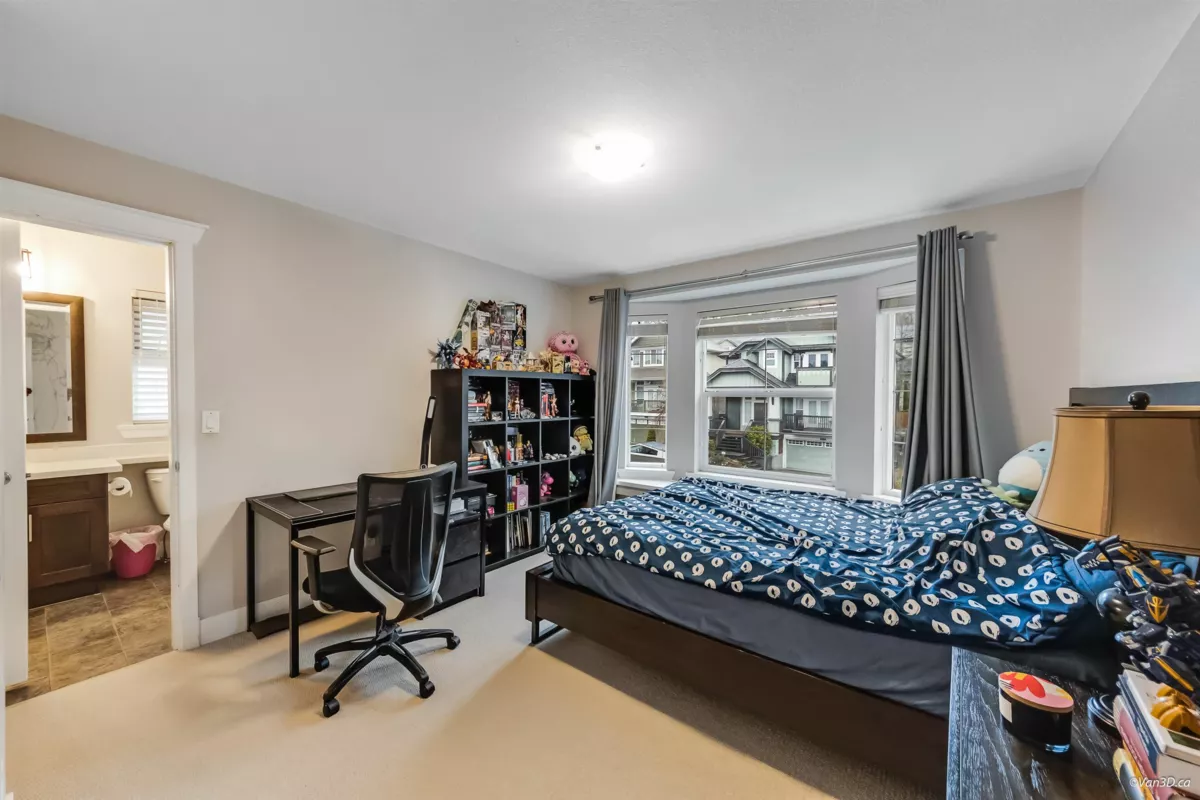 Entry Foyer Photo of 1318 Fifeshire Street, Coquitlam, BC