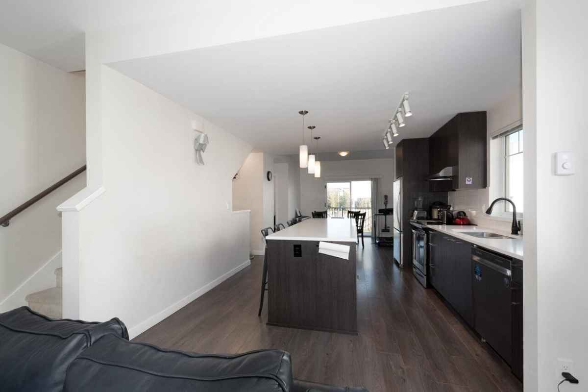 Breakfast Nook Photo of 142 32633 Simon Avenue, Abbotsford, BC