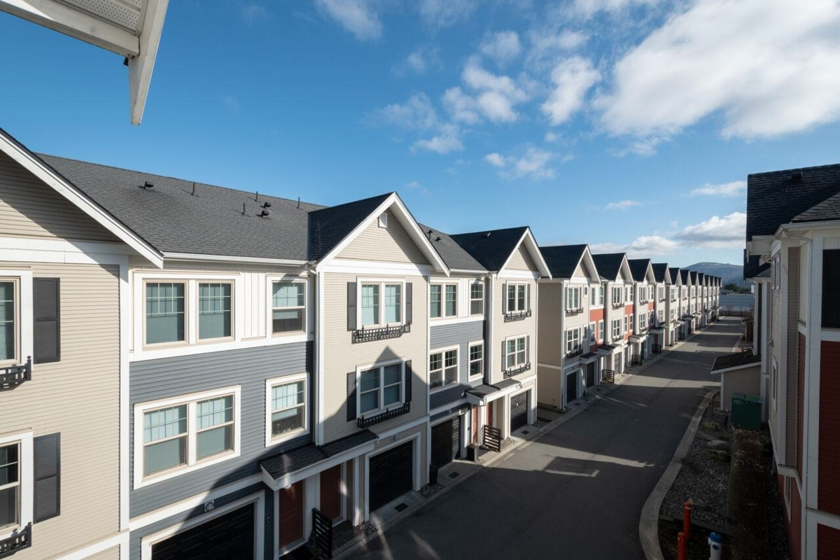Garage Interior Photo of 142 32633 Simon Avenue, Abbotsford, BC