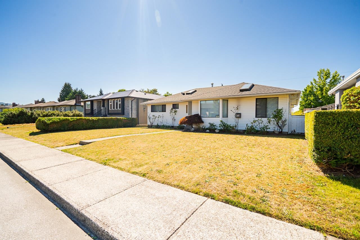 Family Room Photo of 6546 Dunnedin Street, Burnaby, BC