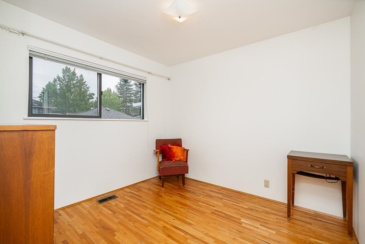 Hallway Photo of 6546 Dunnedin Street, Burnaby, BC
